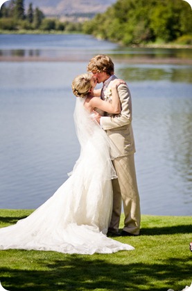 Julia and Dale_wedding_Vaseux-lake_Okanagan_summer_Hester Creek Winery_Oliver75527_by-Kevin-Trowbridge