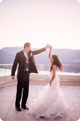 Sparkling-Hill-wedding_Okanagan_154_by-Kevin-Trowbridge