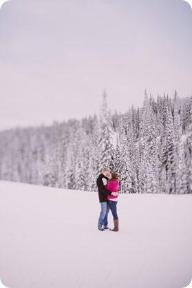 Silverstar-engagement-session_outdoor-skating-portraits_snow-pond-coffeeshop_37_by-Kevin-Trowbridge